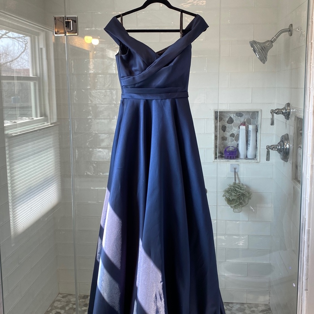 Navy prom dress. Size 4